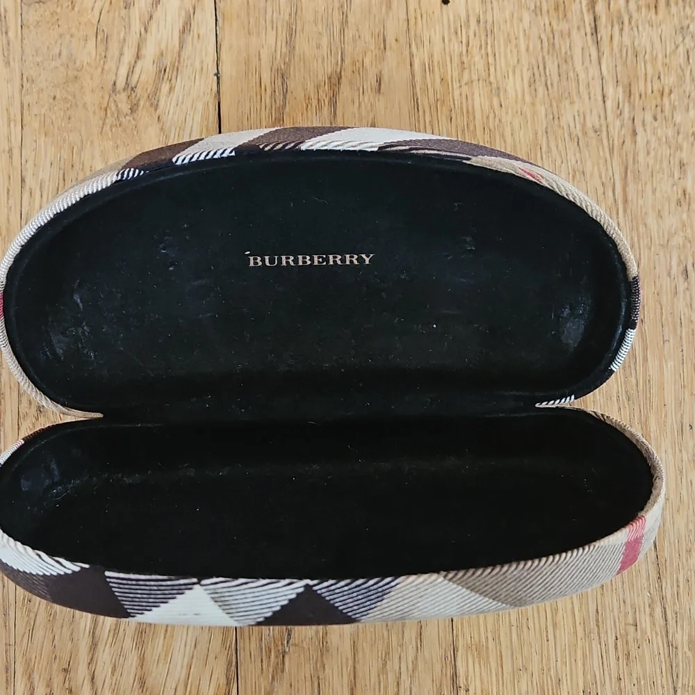 Burberry Nova Check eyeglasses case